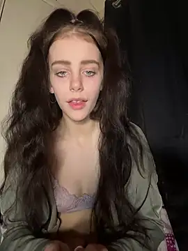 Snapshot of VioletxBlue chatting on January 13, 4:08 pm VioletxBlue online show from January 13, 4:08 pm