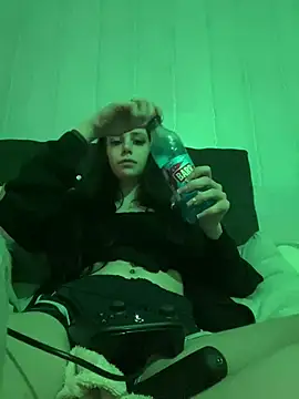 Snapshot of VioletxBlue chatting on January 22, 5:49 pm VioletxBlue online show from January 22, 5:49 pm