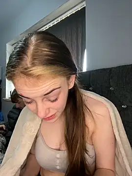 Snapshot of VioletxBlue chatting on September 14, 9:08 am VioletxBlue online show from September 14, 9:08 am