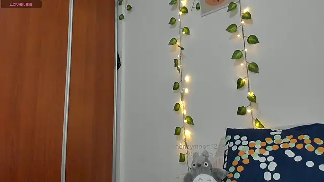 Snapshot of lemtosh chatting on March 21, 11:56 pm lemtosh online show from March 21, 11:56 pm