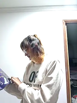 SussanHottye1  online show from March 19, 10:00 am