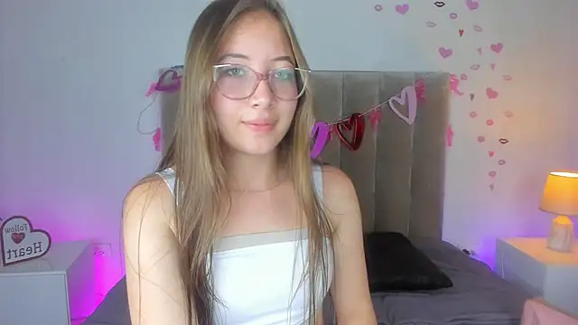 Dahlia Rousse online show from March 14, 10:05 pm