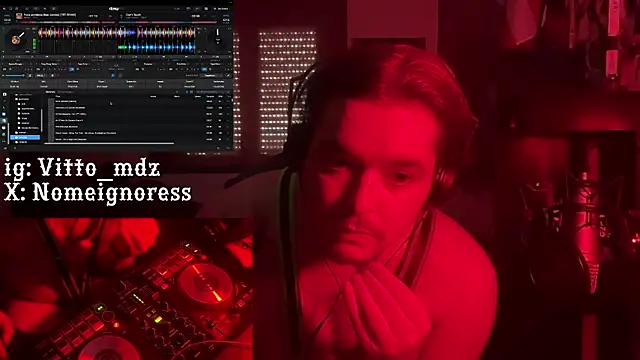 Snapshot of vittote chatting on February 14, 11:42 am vittote online show from February 14, 11:42 am