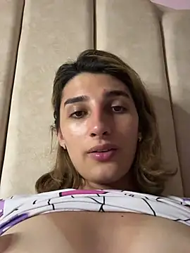 Queensara  online show from March 3, 1:20 pm