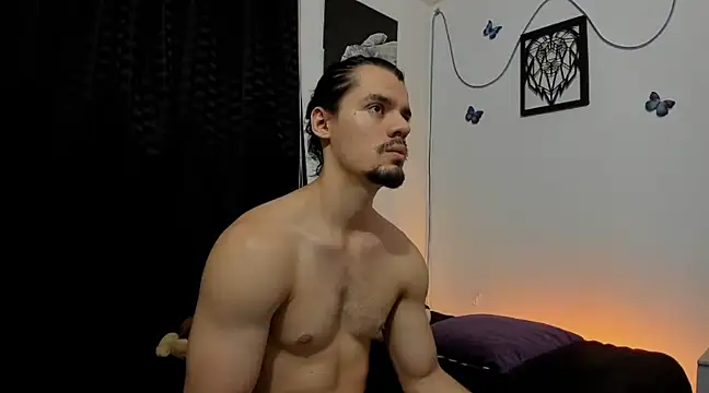 Snapshot of maxi_styles chatting on January 12, 12:07 am maxi styles online show from January 12, 12:07 am