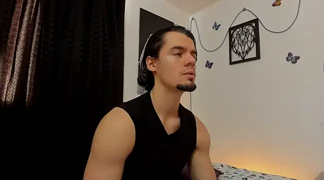 Snapshot of maxi_styles chatting on February 7, 8:10 pm maxi styles online show from February 7, 8:10 pm