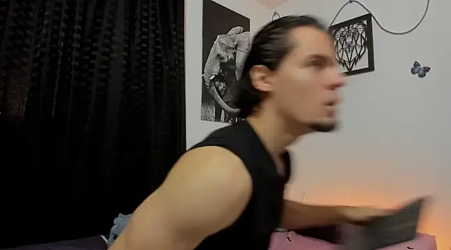 Snapshot of maxi_styles chatting on February 17, 8:36 pm maxi styles online show from February 17, 8:36 pm