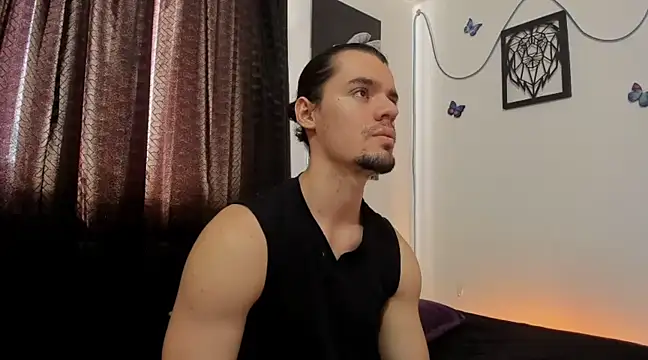 Snapshot of maxi_styles chatting on March 16, 8:21 pm maxi styles online show from March 16, 8:21 pm