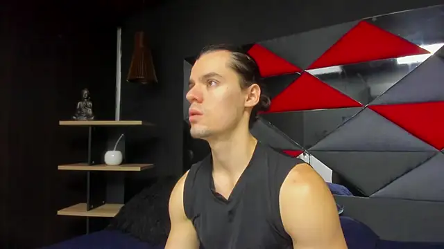 Snapshot of maxi_styles chatting on February 6, 11:57 am maxi styles online show from February 6, 11:57 am