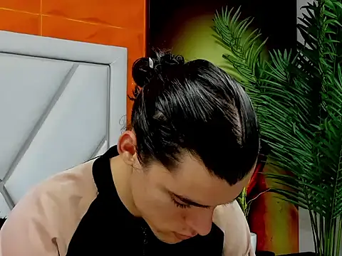 Snapshot of maxi_styles chatting on February 17, 12:34 pm maxi styles online show from February 17, 12:34 pm