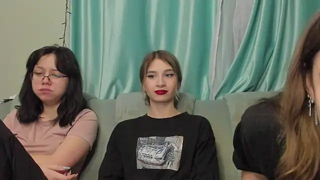 honey love honeyy online show from January 12, 5:33 pm