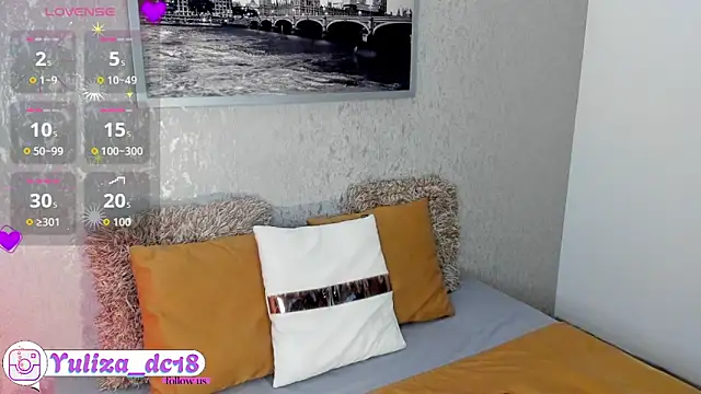 Snapshot of Luxury_Woman chatting on December 16, 3:55 am Luxury Woman online show from December 16, 3:55 am