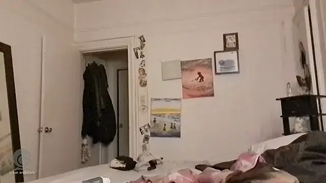 Snapshot of BaByArM81 chatting on February 17, 3:04 am BaByArM81 online show from February 17, 3:04 am