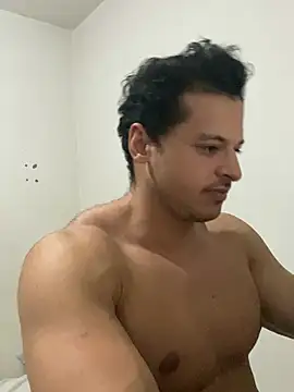 Snapshot of Lucasfit24 chatting on February 15, 11:58 pm Lucasfit24 online show from February 15, 11:58 pm