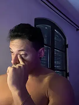 Snapshot of Lucasfit24 chatting on March 6, 11:36 am Lucasfit24 online show from March 6, 11:36 am