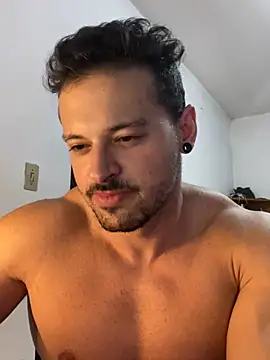 Snapshot of Lucasfit24 chatting on March 20, 12:08 am Lucasfit24 online show from March 20, 12:08 am