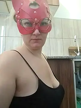 blondaf online show from December 5, 6:11 am