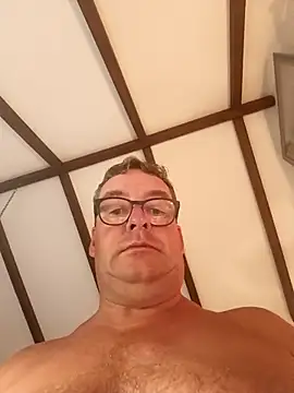 Snapshot of MountJohnXL chatting on March 14, 3:48 am MountJohnXL online show from March 14, 3:48 am