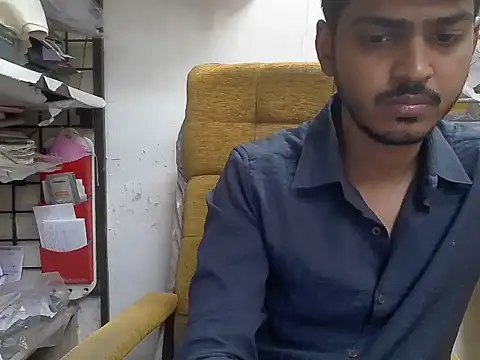 cute modell online show from December 18, 12:33 pm