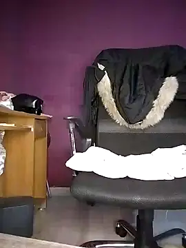 Snapshot of Akemi_rossi chatting on January 15, 6:29 pm Akemi rossi online show from January 15, 6:29 pm