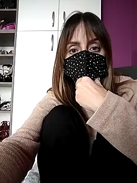 Snapshot of Akemi_rossi chatting on October 9, 11:08 am Akemi rossi online show from October 9, 11:08 am