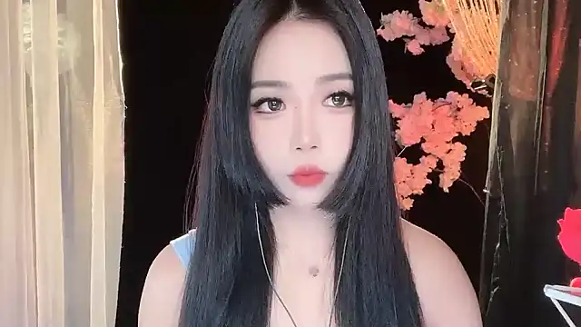 Snapshot of ying-love520 chatting on March 3, 7:10 am ying-love520 online show from March 3, 7:10 am