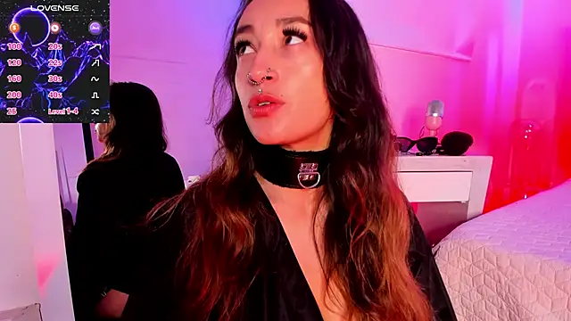 Snapshot of coral_jonesss chatting on November 24, 3:01 pm coral jonesss online show from November 24, 3:01 pm