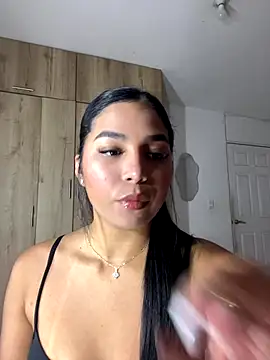 Snapshot of CharlotteGraay chatting on October 14, 3:40 am CharlotteGraay online show from October 14, 3:40 am