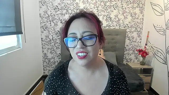 Victoria Adamns online show from March 10, 5:39 pm