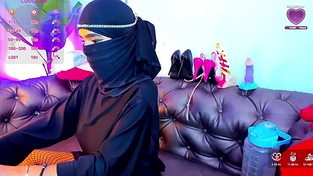 azahara faraah online show from October 12, 12:42 am