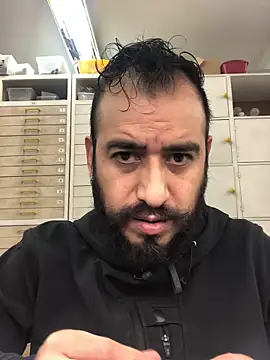 Snapshot of leonardohot1987 chatting on January 31, 4:48 pm leonardohot1987 online show from January 31, 4:48 pm