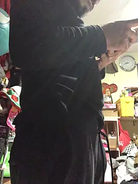 Snapshot of leonardohot1987 chatting on February 4, 5:10 am leonardohot1987 online show from February 4, 5:10 am