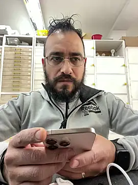 Snapshot of leonardohot1987 chatting on February 21, 7:21 pm leonardohot1987 online show from February 21, 7:21 pm