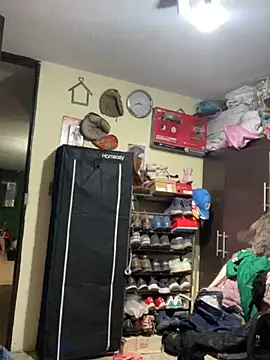 Snapshot of leonardohot1987 chatting on February 25, 4:57 am leonardohot1987 online show from February 25, 4:57 am