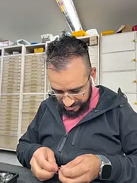 Snapshot of leonardohot1987 chatting on November 18, 7:07 pm leonardohot1987 online show from November 18, 7:07 pm