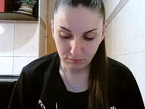 Yuliia30 online show from April 8, 4:34 am