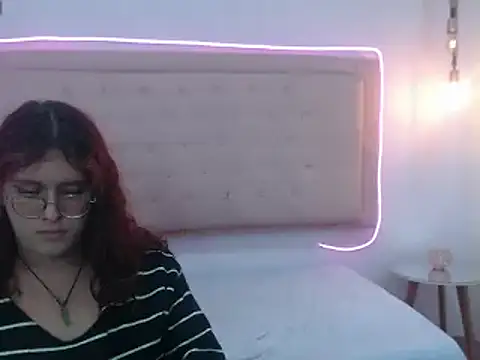 kathepickmanx online show from March 16, 1:27 pm