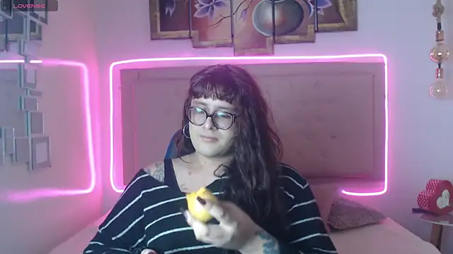 kathepickmanx online show from April 8, 3:39 am