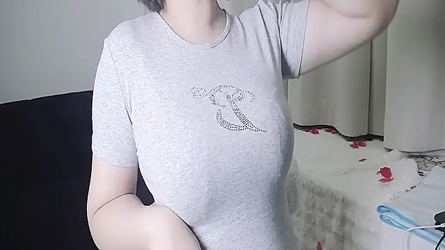 Hey-Cute online show from January 17, 5:41 pm