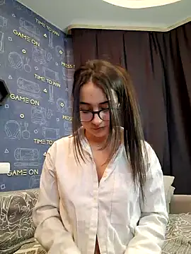 Snapshot of LittleX_Angel chatting on January 24, 9:06 am LittleX Angel online show from January 24, 9:06 am
