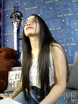 Snapshot of LittleX_Angel chatting on February 11, 6:30 am LittleX Angel online show from February 11, 6:30 am