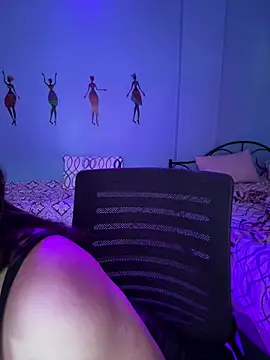 Snapshot of Ayeshaa__25 chatting on March 7, 9:07 am Ayeshaa  25 online show from March 7, 9:07 am