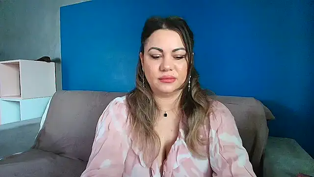 VixenVibesX online show from February 2, 12:35 pm