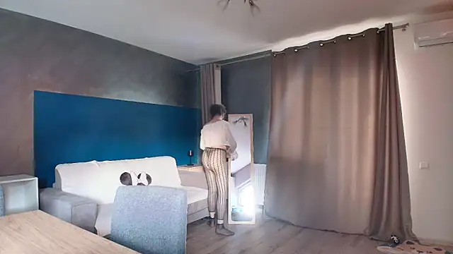 VixenVibesX online show from March 16, 3:39 pm