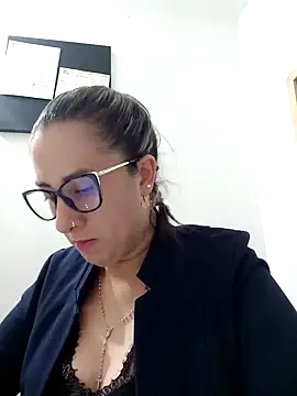 Snapshot of CHARLOTTE_1711 chatting on January 29, 11:35 pm CHARLOTTE 1711 online show from January 29, 11:35 pm