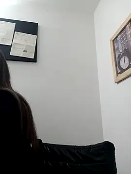 Snapshot of CHARLOTTE_1711 chatting on February 5, 11:17 pm CHARLOTTE 1711 online show from February 5, 11:17 pm