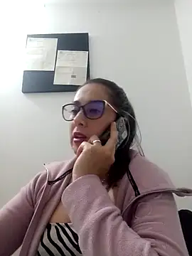 Snapshot of CHARLOTTE_1711 chatting on February 6, 11:15 pm CHARLOTTE 1711 online show from February 6, 11:15 pm