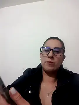 Snapshot of CHARLOTTE_1711 chatting on February 12, 2:45 am CHARLOTTE 1711 online show from February 12, 2:45 am