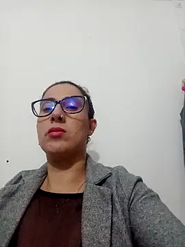 Snapshot of CHARLOTTE_1711 chatting on February 14, 1:45 am CHARLOTTE 1711 online show from February 14, 1:45 am