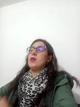 Snapshot of CHARLOTTE_1711 chatting on February 19, 11:57 pm CHARLOTTE 1711 online show from February 19, 11:57 pm